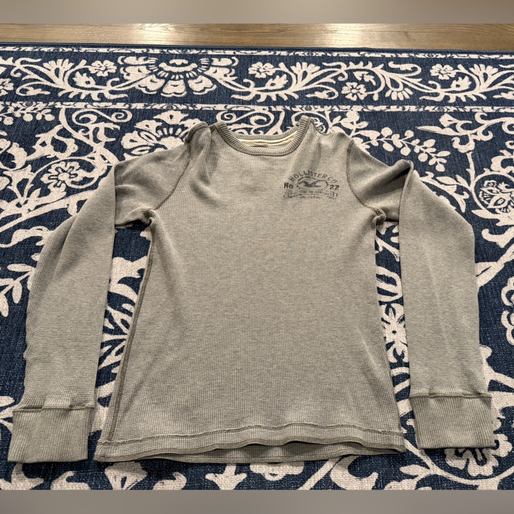 Hollister vintage Light Gray thermal shirt